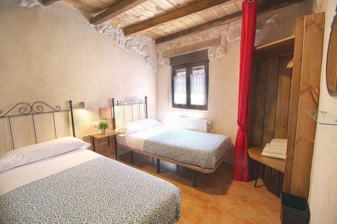Casas La Muralla De Bodegas Marcos Peñafiel Exteriör bild
