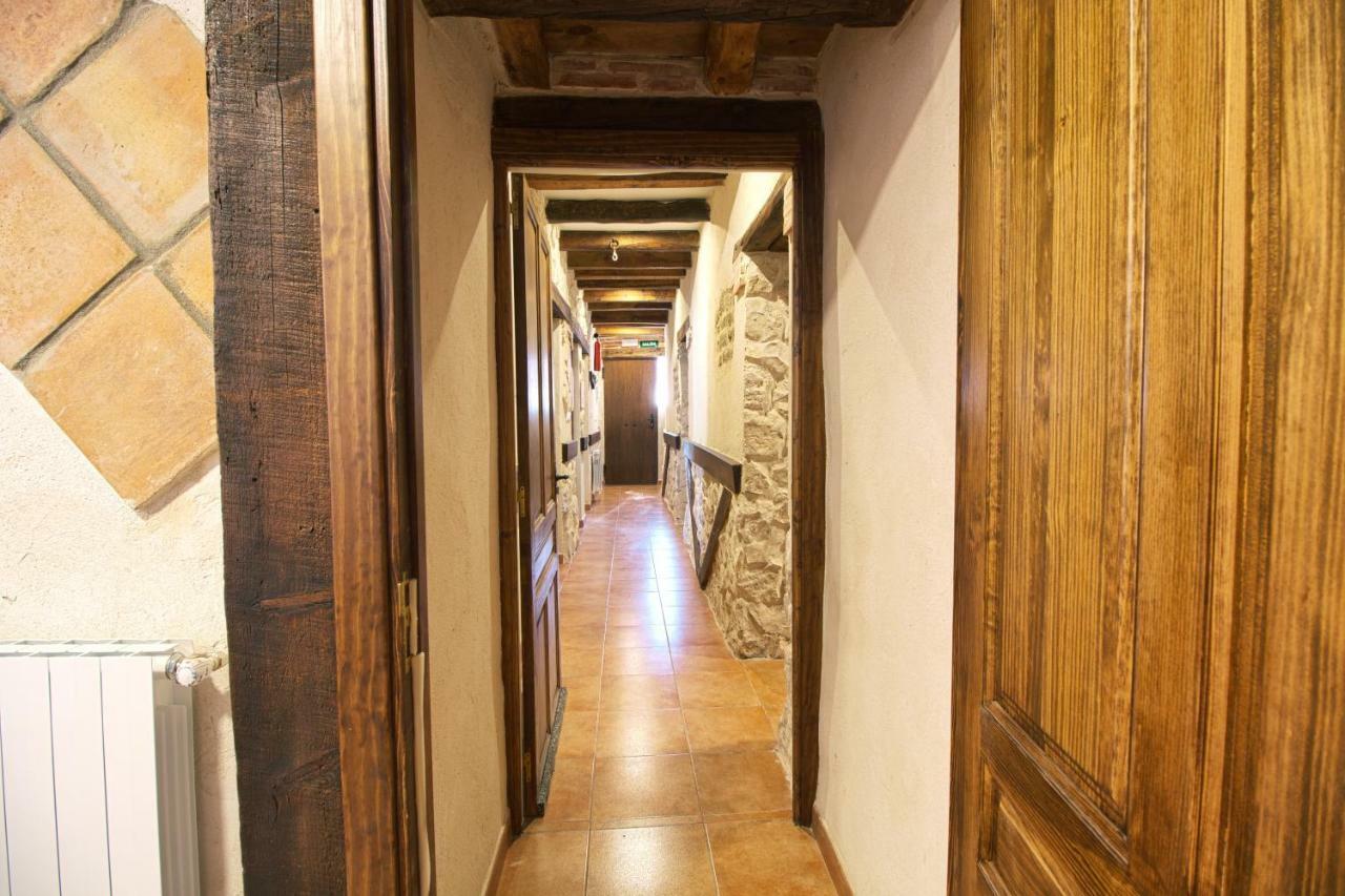 Casas La Muralla De Bodegas Marcos Peñafiel Exteriör bild
