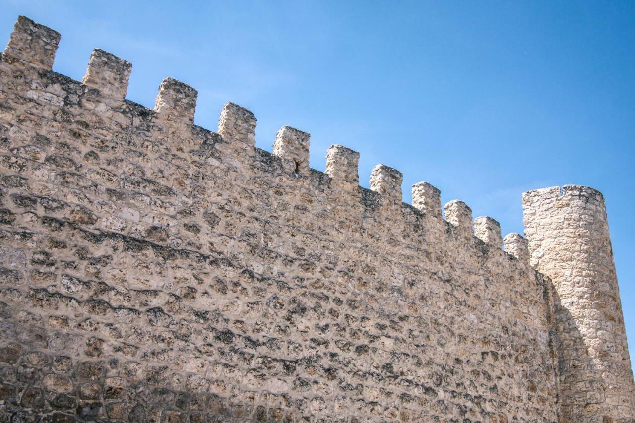 Casas La Muralla De Bodegas Marcos Peñafiel Exteriör bild