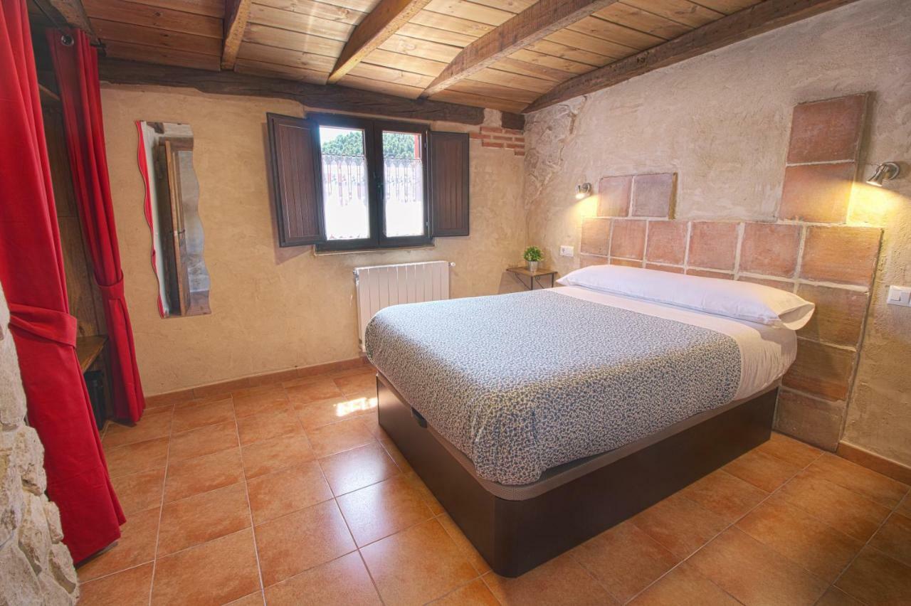 Casas La Muralla De Bodegas Marcos Peñafiel Exteriör bild