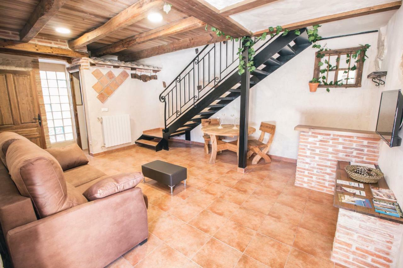 Casas La Muralla De Bodegas Marcos Peñafiel Exteriör bild